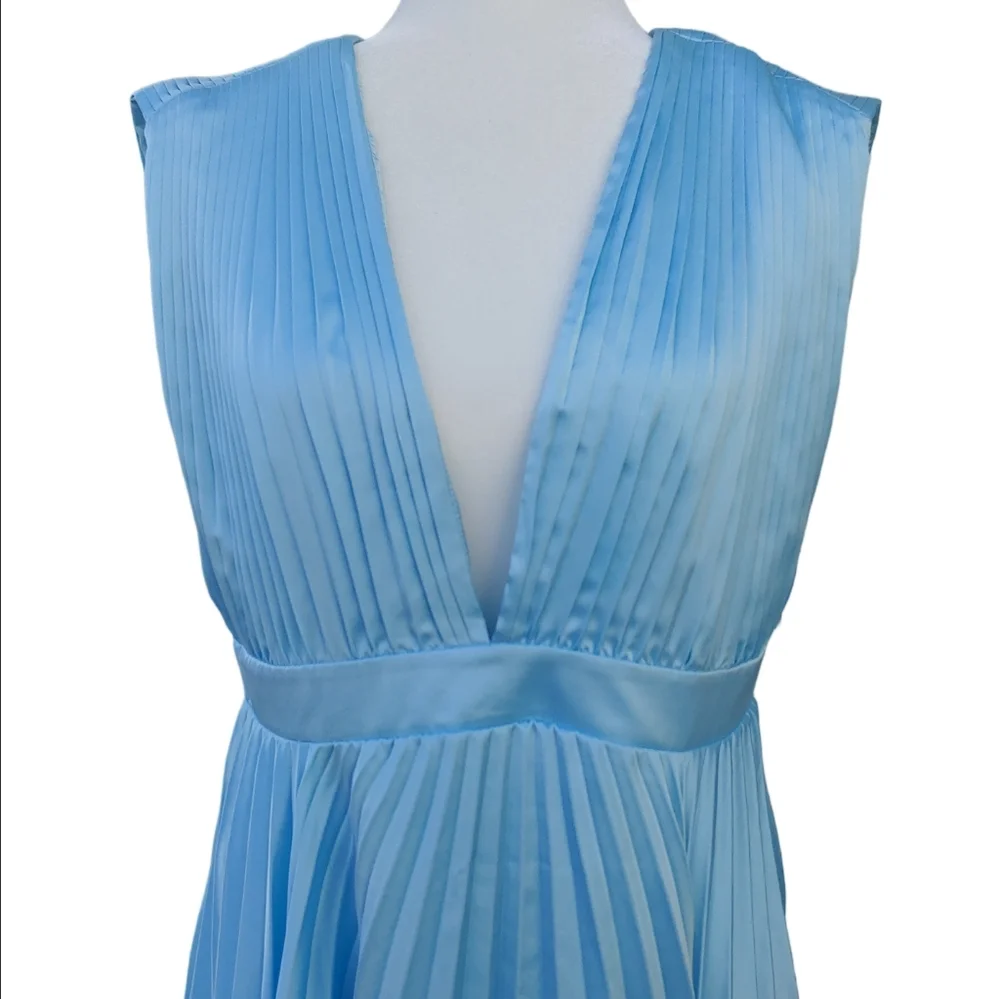 Abercrombie & Fitch Plunge Satin Pleated Formal Dress Sky Blue Women's Large NWT - Picture 10 of 17